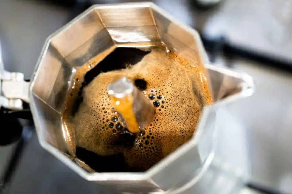 How the Moka pot works, brewing espresso with Moka pot, Italian stovetop coffee maker