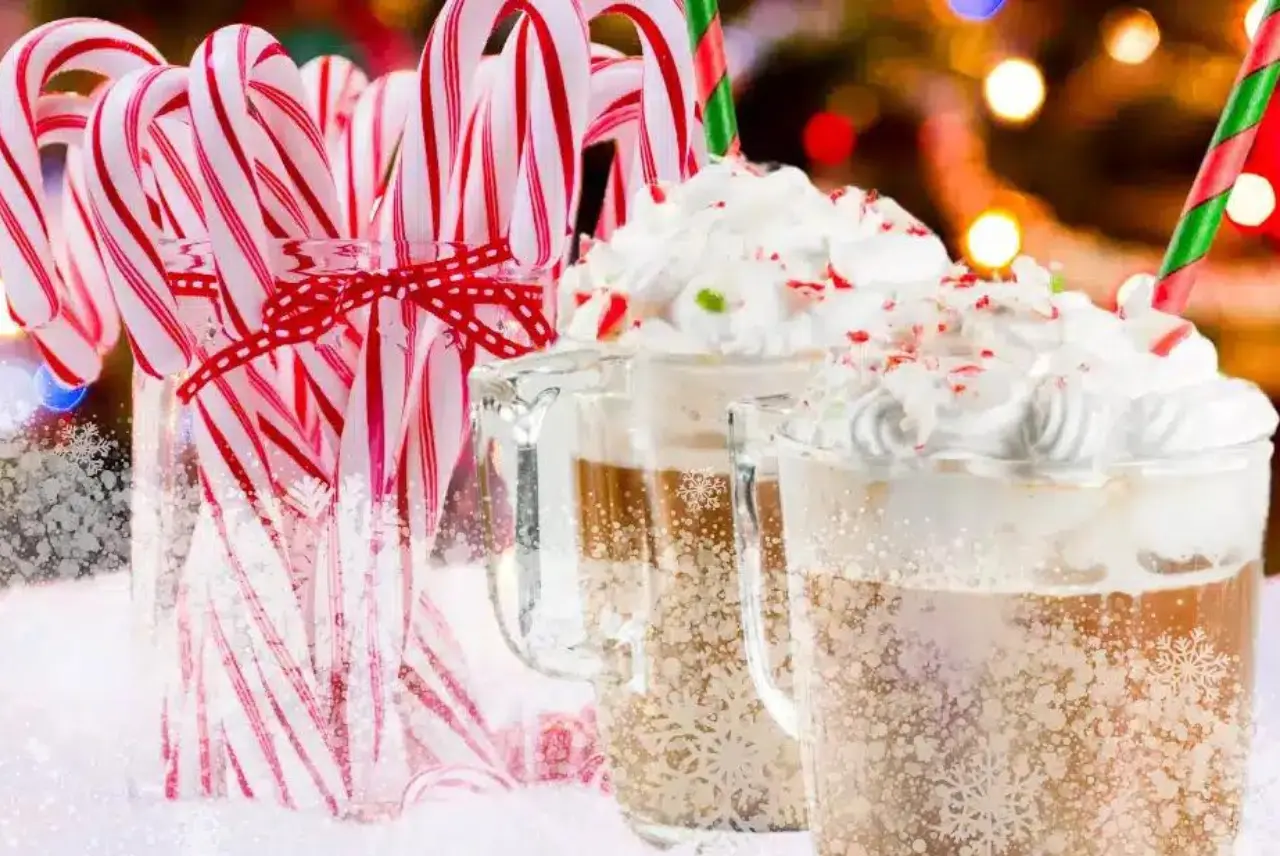 Frosted Candy Cane Vanilla Latte, candy cane coffee, Christmas latte