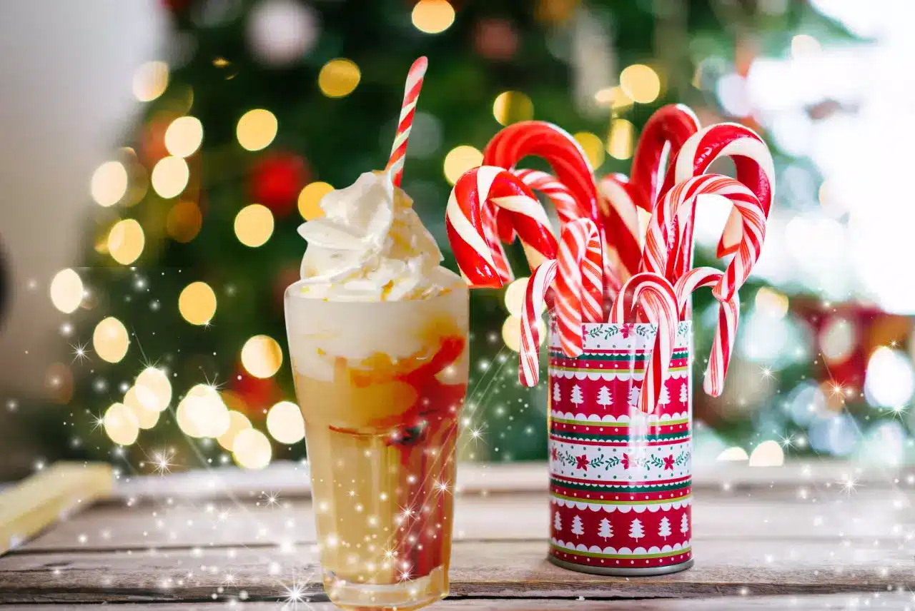 iced peppermint mocha cold brew, christmas cold brew, christmas coffees